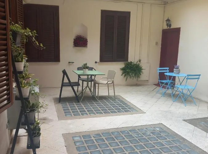 Monolocale Con Terrazzino